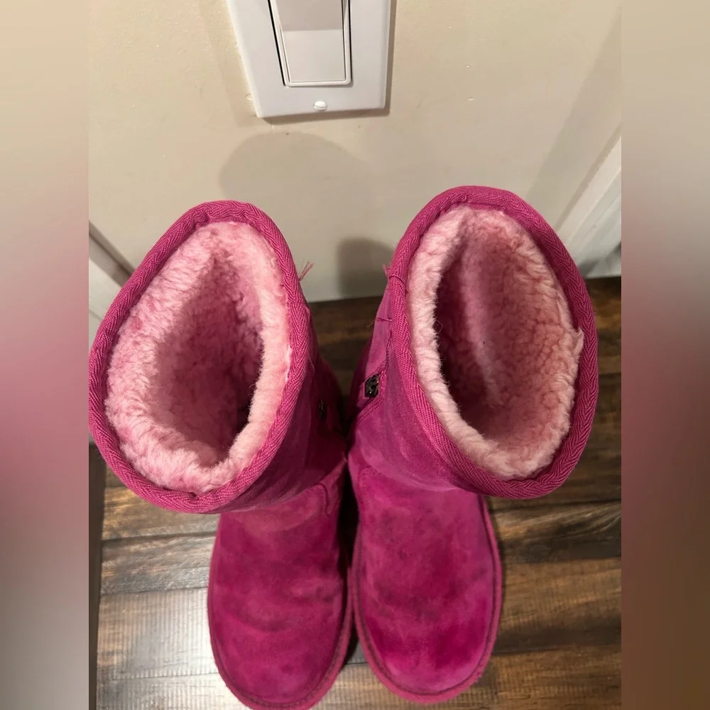 UGG Kids Sz 4 K Lil Sunshine Suede Boot Victorian Pink MidCalf Sheepskin Lining